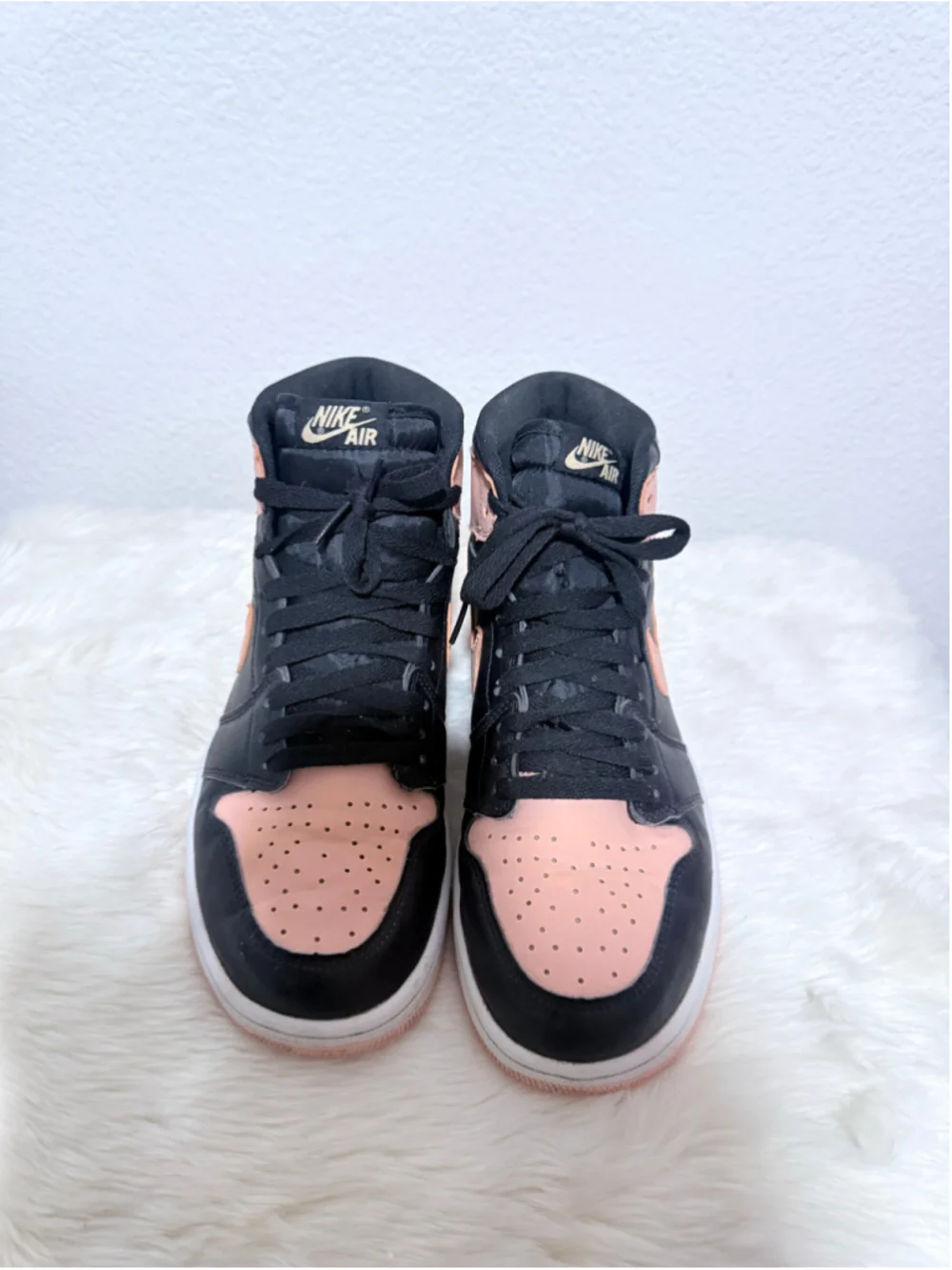 Unisex Nike Air Jordan 1 High Sneakers Black and Pink Mens 7. Women’s 8.5